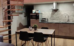 Le business, duplex moderne special PRO de passage